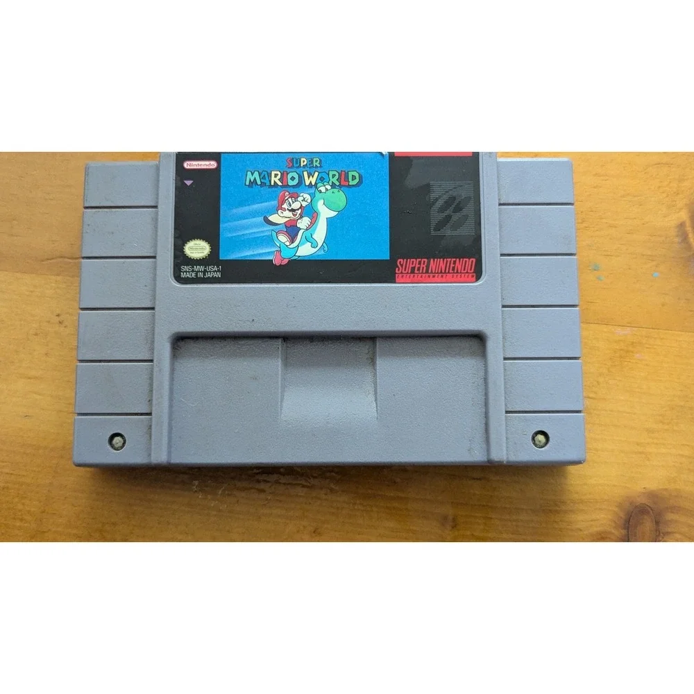 Super Mario World‎ Nintendo SNES Game Cartridge SNS-MW-USA-1 Authentic 1991 Gray
